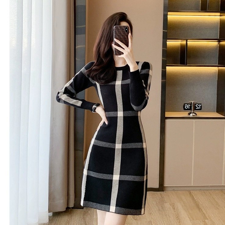 Autumn Temperament Retro, Knitted Sweater Black Bottom Skirt Winter, Autumn Dress Is Thin Casual Warm Fashion