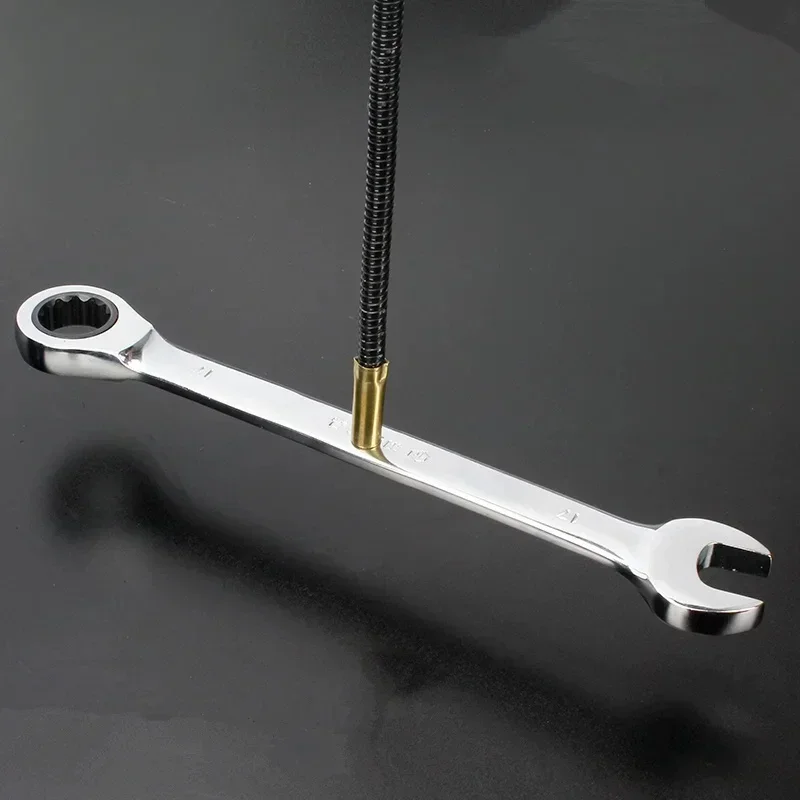 Strong Magnetic Pickup Tool – Flexible, Adjustable Rod for Picking Up Nuts, Bolts, and Small Items