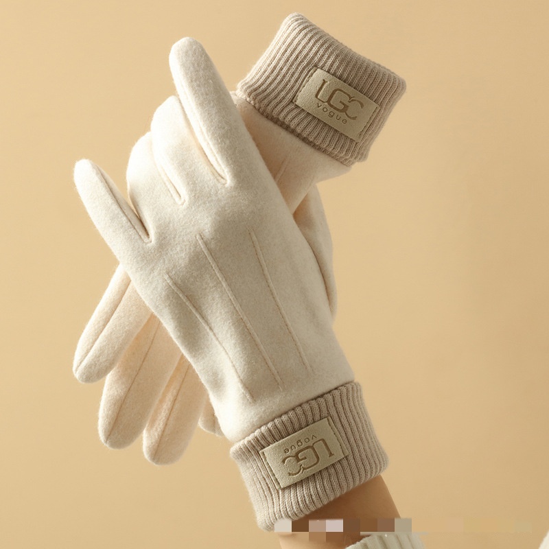 Women's Winter Touchscreen Gloves for Cold Weather Comfort and Easy Phone Use