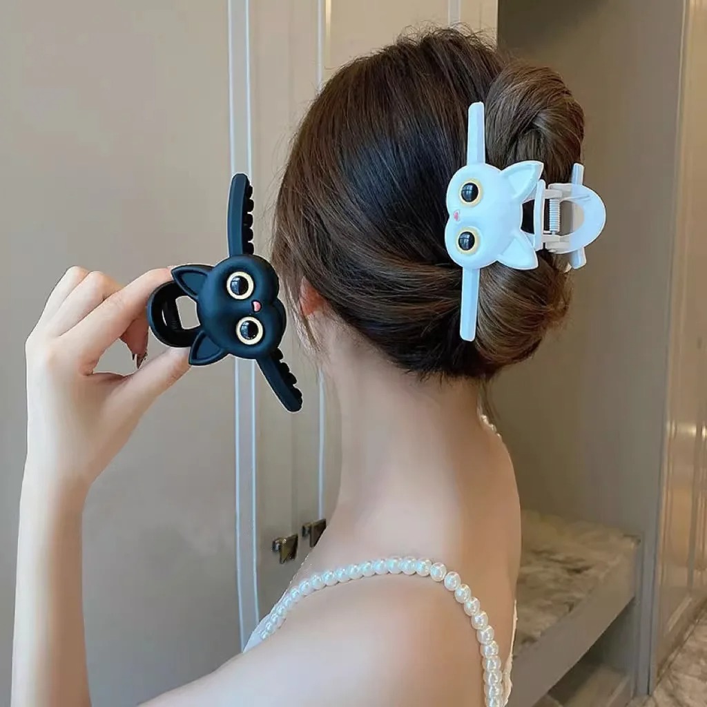 Cute Cartoon Cat Hairpins for Women – Black & White Fashion Claws Clips