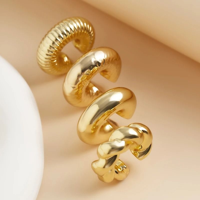 4-Piece C-Shaped Non-Pierced Ear Clip Set