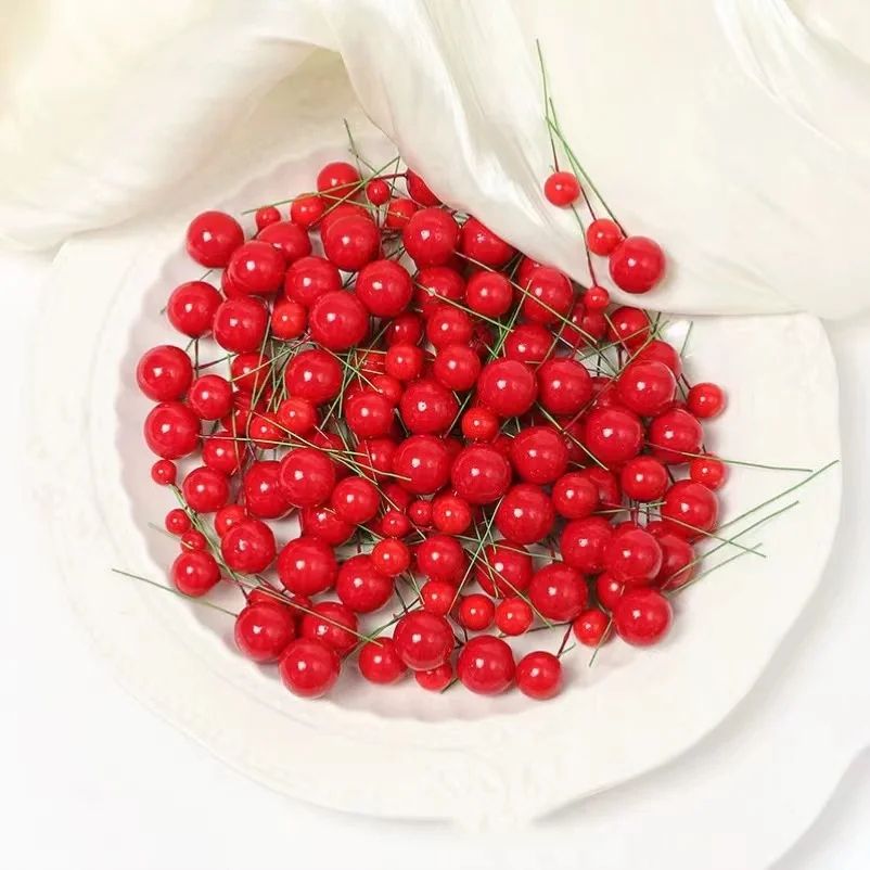 Artificial Red Berry Stems for Christmas Decor – Mini Fake Cherry Berries for DIY Wreaths & Floral Arrangements