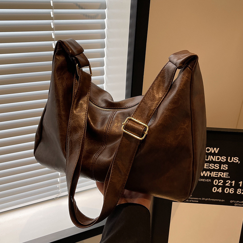 Womens Large Capacity Tote & Crossbody Bag Versatile for Work Travel and Everyday Use Durable Easy Clean Handbag