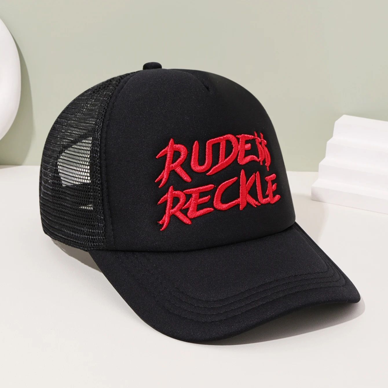 Fashion Mesh Breathable Embroidered Baseball Cap