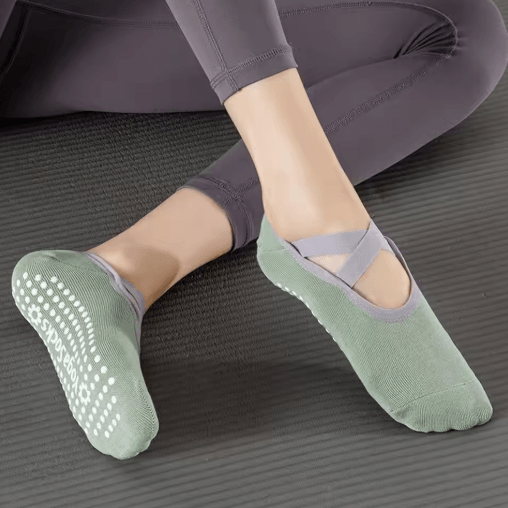 Professional Womens Anti Slip Yoga Socks Breathable Grip and Strap Pilates and Ballet Socks