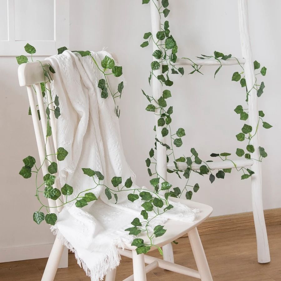 Artificial Christmas Garland Vine – High-Definition Vertical Botanical Sculpture