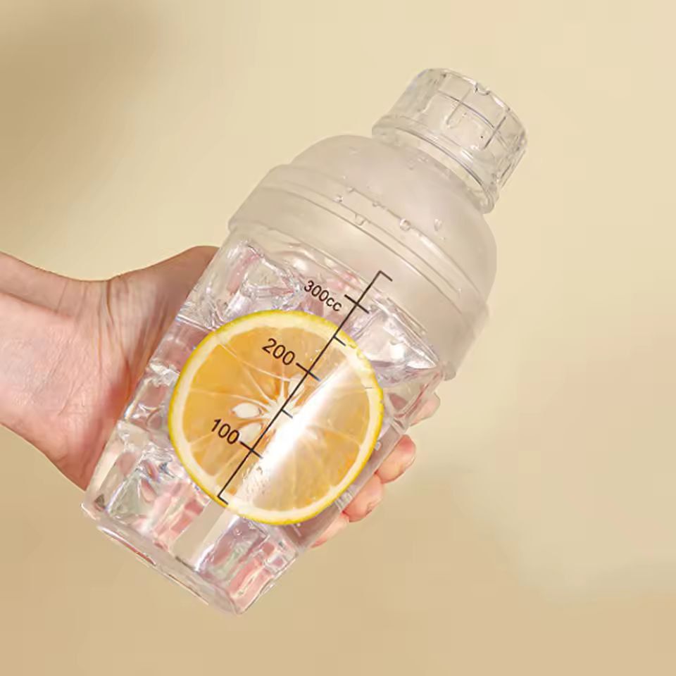 Barista-Style Drink Mixer - Premium Plastic Cocktail Shaker with Measuring Scales (350–1000 ml)