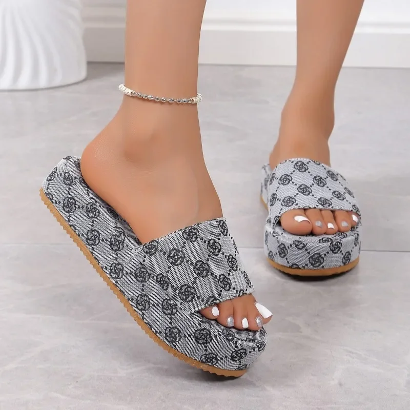 Designer Women Platform Slippers, Outdoor Floral Sandals, Ladies Beach Shoes, Flat Sandals, Women Shoes, Summer Sandal