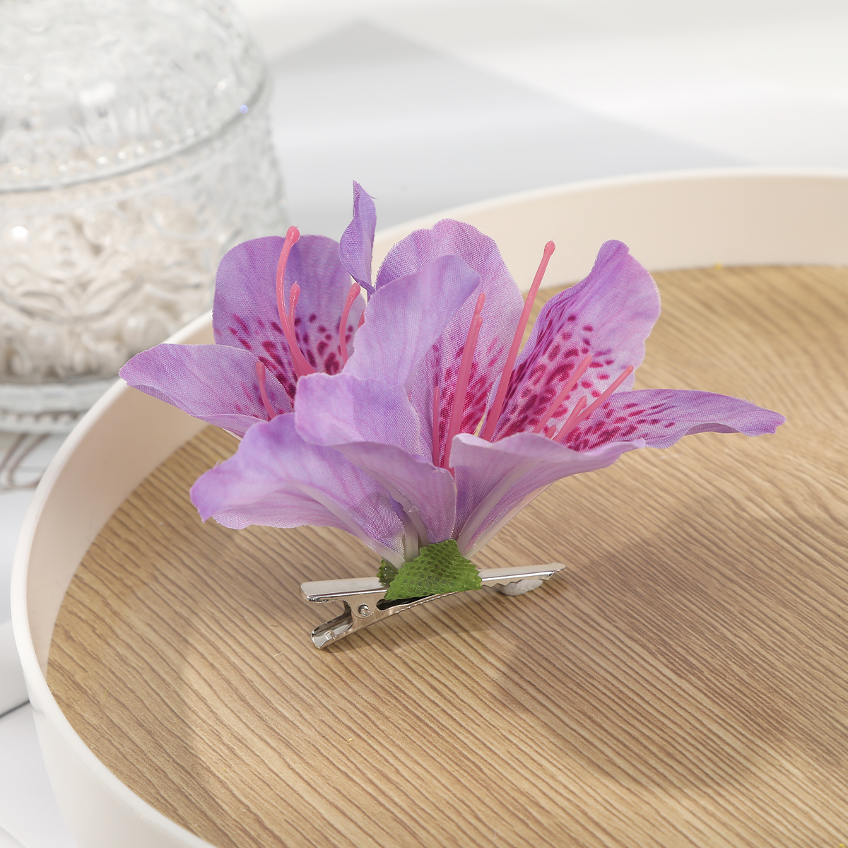 Canna Flowers Hair Clips – Elegant Hawaii bridal flower clips for weddings and special occasions.