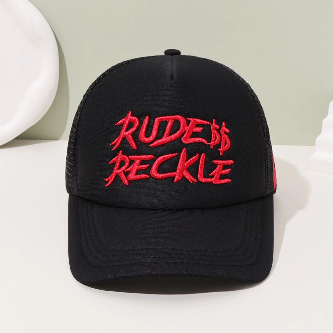Fashion Mesh Breathable Embroidered Baseball Cap