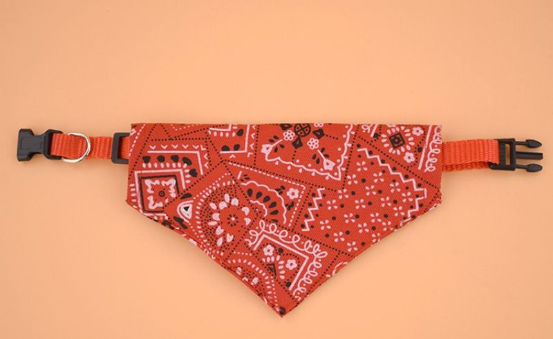 Adjustable Pet Triangle Bandana – Cute Printed Dog & Cat Saliva Scarf with Collar Strap