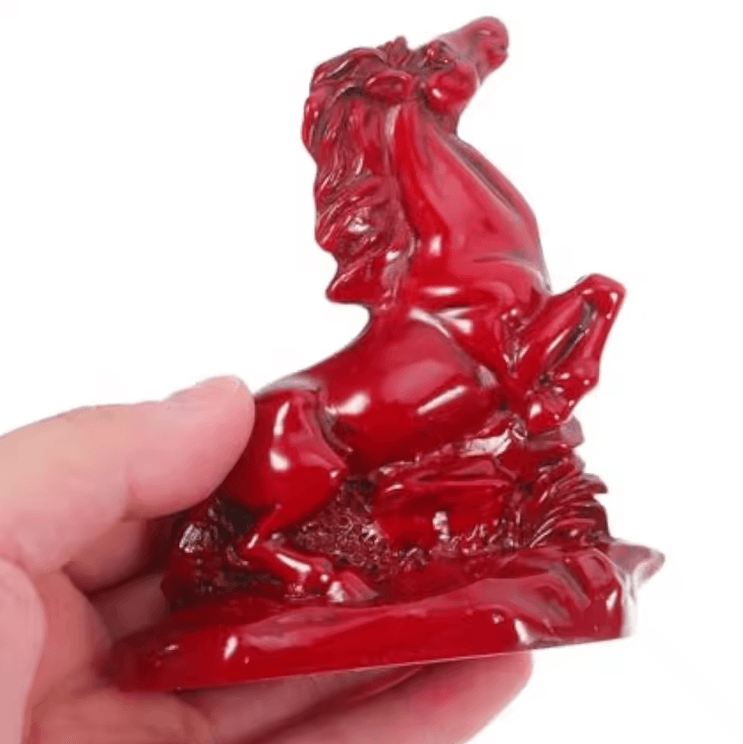 2026 Red Feng Shui Horse Statue – Wealth & Success Desk Decor Figurine