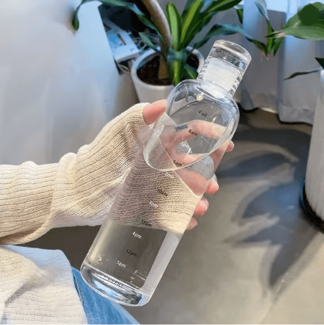 HydraTrack Leakproof Water Bottle with Time Scale 700ml
