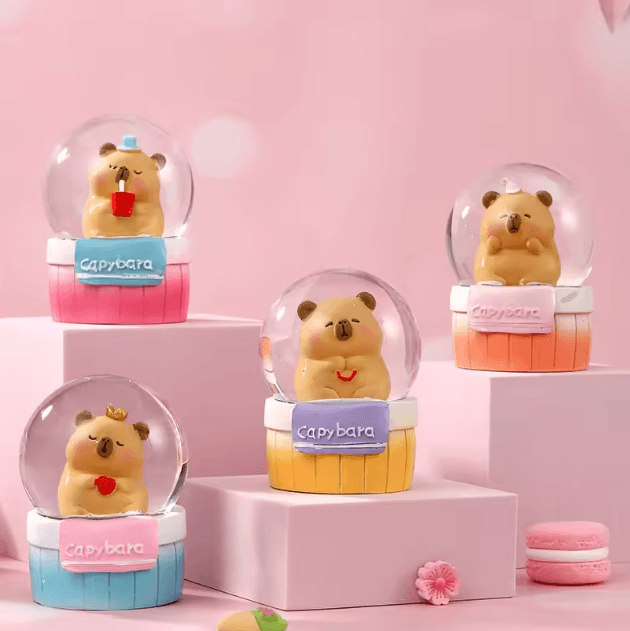 Luminous Capybara Crystal Ball Ornament – Cute Capybara Desk Decor Mini Glow Display