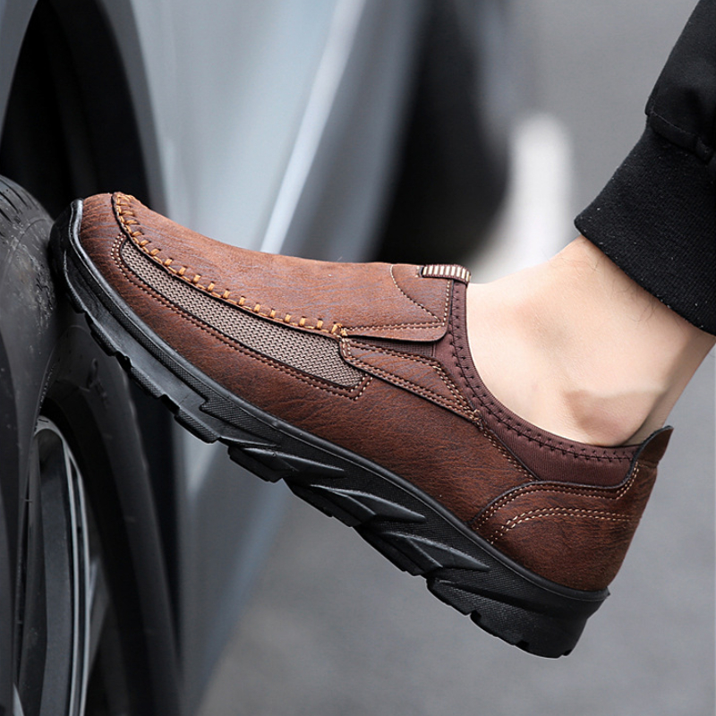 Comfortable Mens Loafers Sneakers Designer Handmade Casual Shoes Soft Sole Retro Walking Moccasins Breathable Shoes