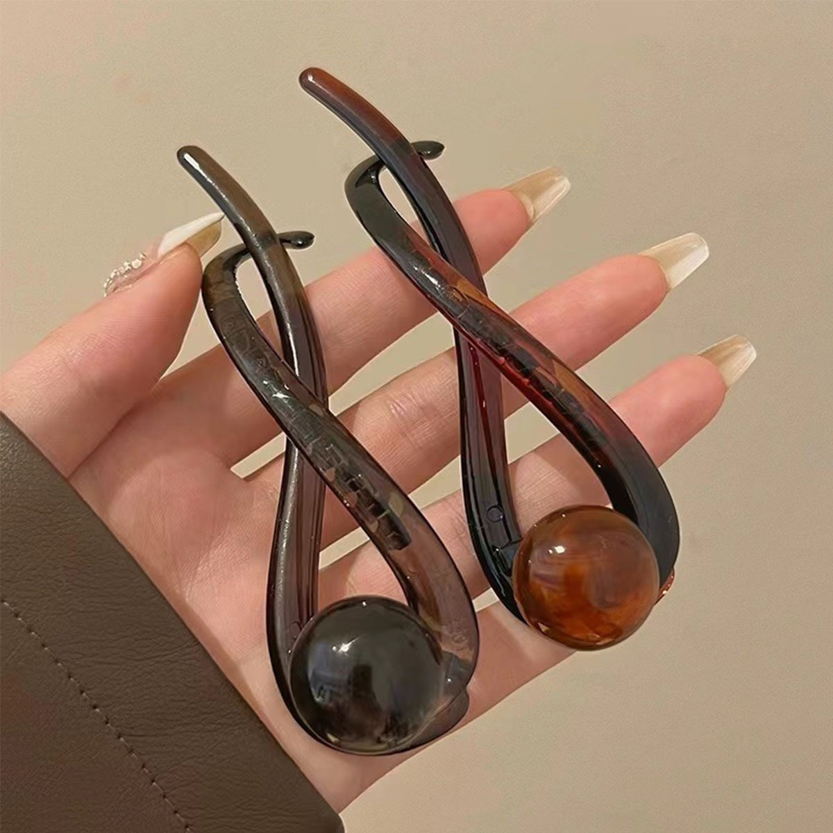Elegant Twist Hair Clip with Acrylic Beads & Imitation Pearls Women Stylish Hairpin