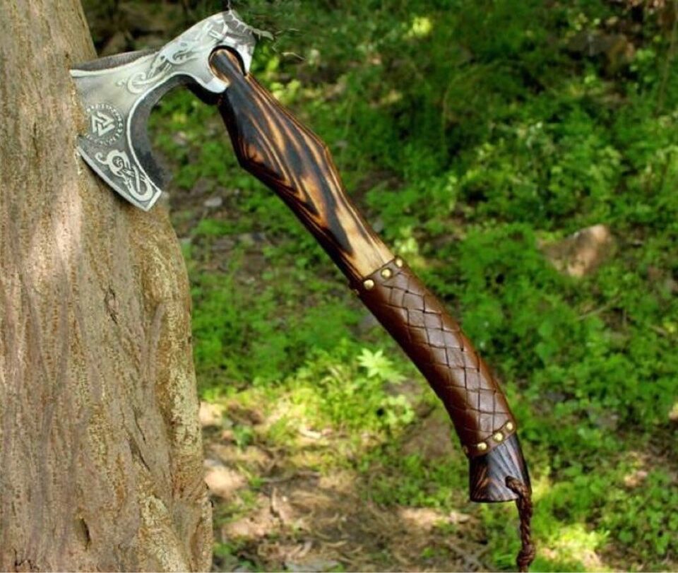 Christmas Gift CUSTOM HANDMADE FORGED ENGRAVED CARBON STEEL VIKING HATCHET TOMAHAWK HUNTING AXE