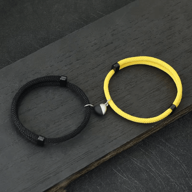 HeartLink Magnetic Couple Bracelets Set – Adjustable Matching Macrame Heart Bracelets for Him & Her