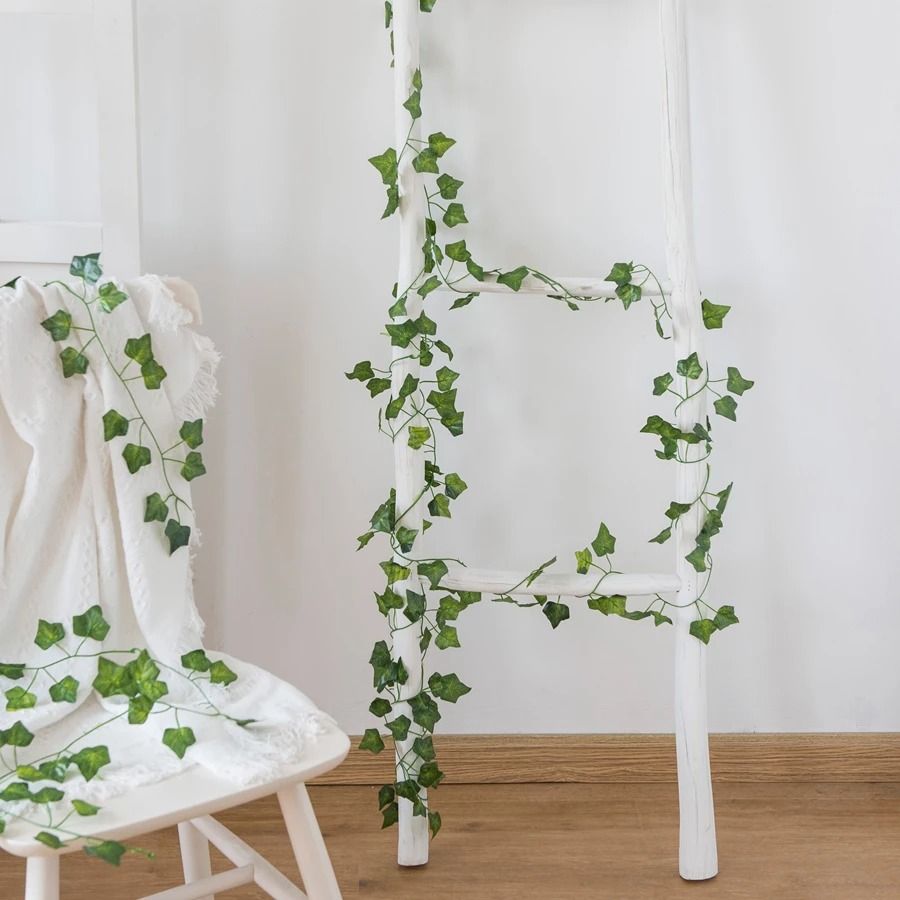 Artificial Christmas Garland Vine – High-Definition Vertical Botanical Sculpture