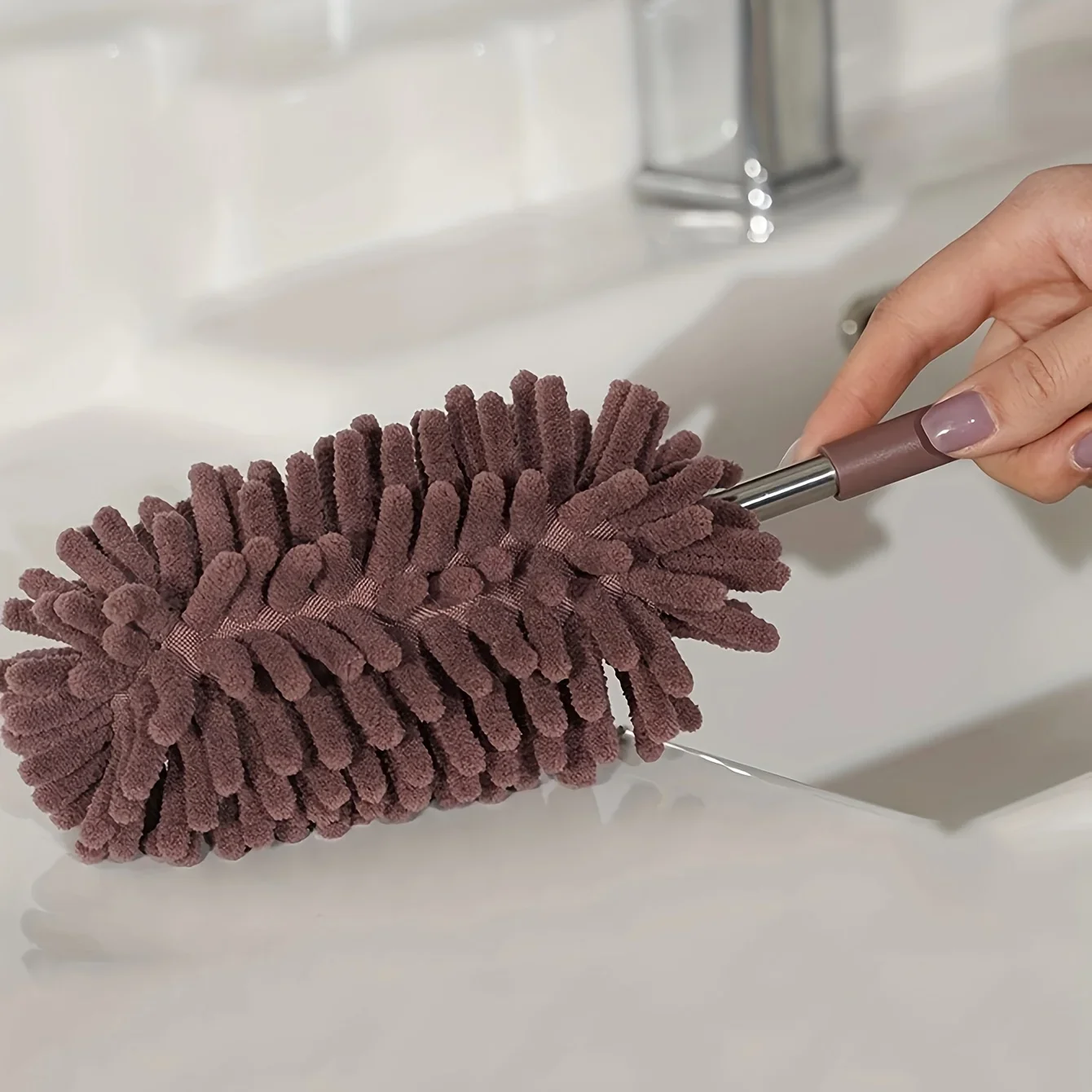 Extendable Handle Mini Telescopic Duster, Soft Chenille, Lint-Free, Efficient Cleaning Tool