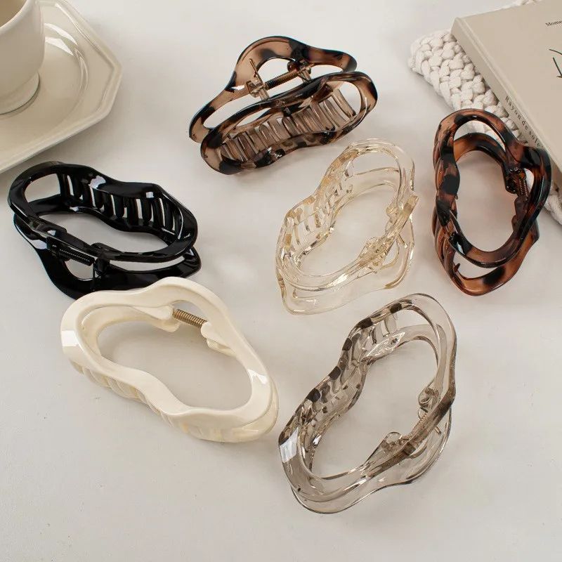 Irregular Hollow Out Hair Claws Clips for Women Girls, Large Tortoiseshell Crab Hair Clamps Barrettes, Fashion