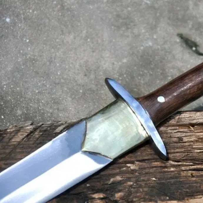 D2 Steel Handmade Steel Hunting Swords with Leather Sheath