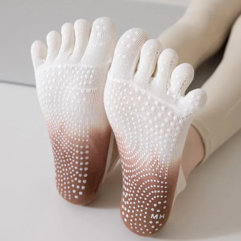 Professional Five-Finger Yoga Socks, Breathable Bandage Ballet Pilates Socks for Women, Non-Slip Backless Dance Sports