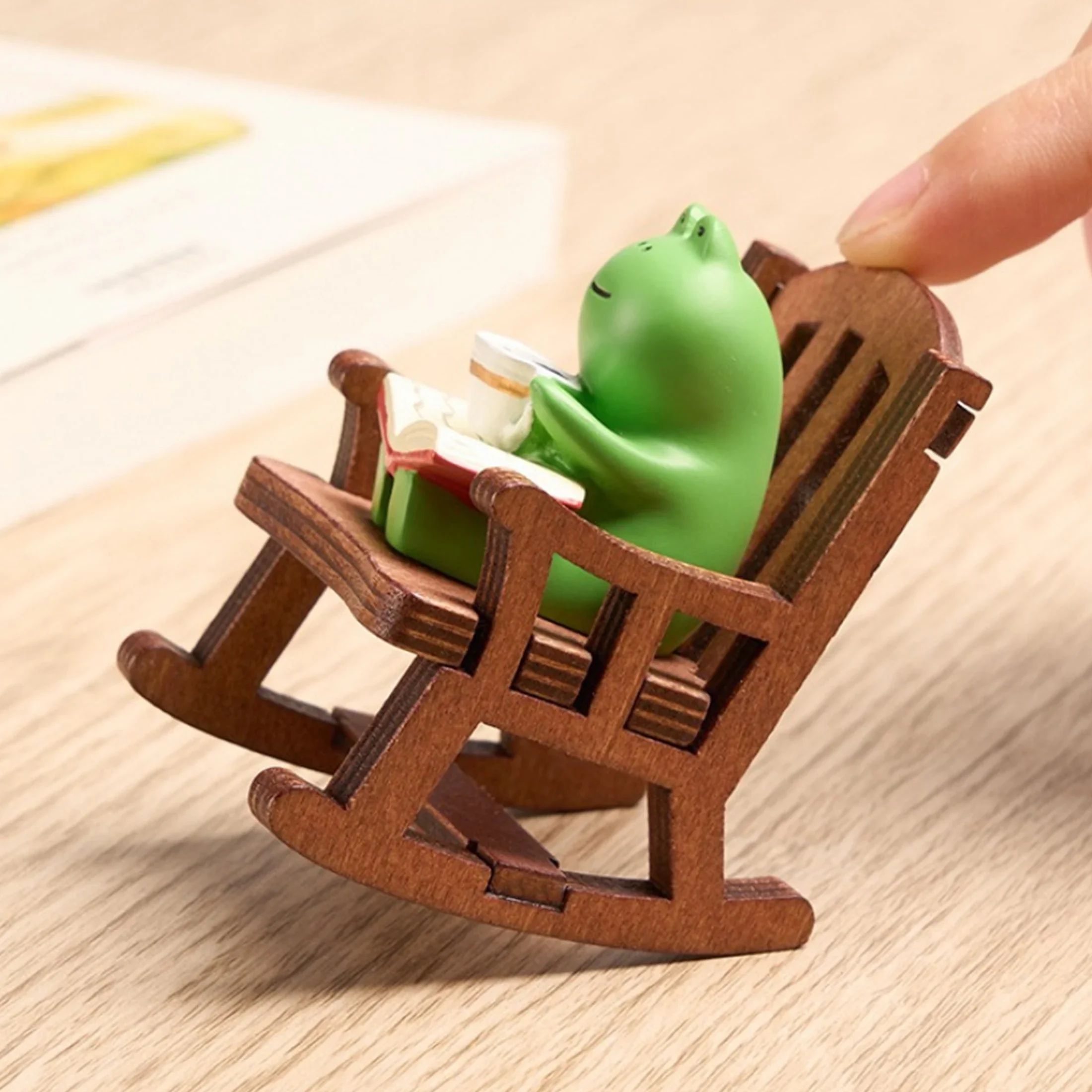 Cute Frog Rocker Chair Mini Desktop Decoration Set