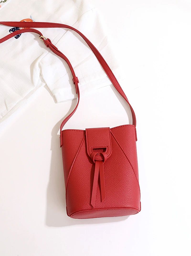 Everyday Chic Womens PU Leather Shoulder & Large Capacity Crossbody Bag – Stylish Womens Handbag Purse