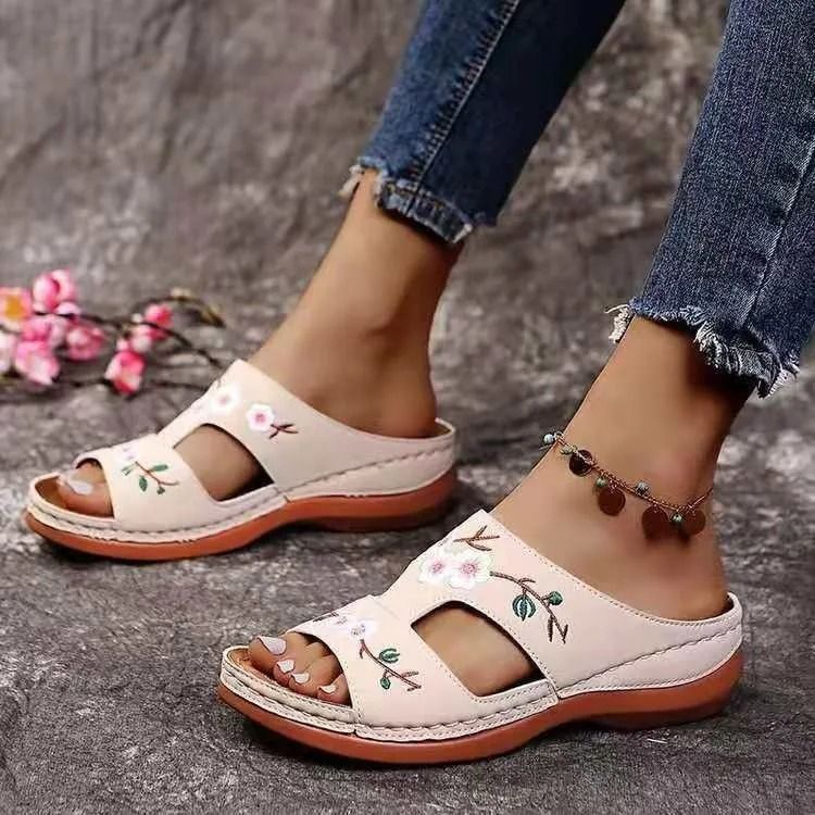Women Embroidered Flower Leather Wedge Slippers