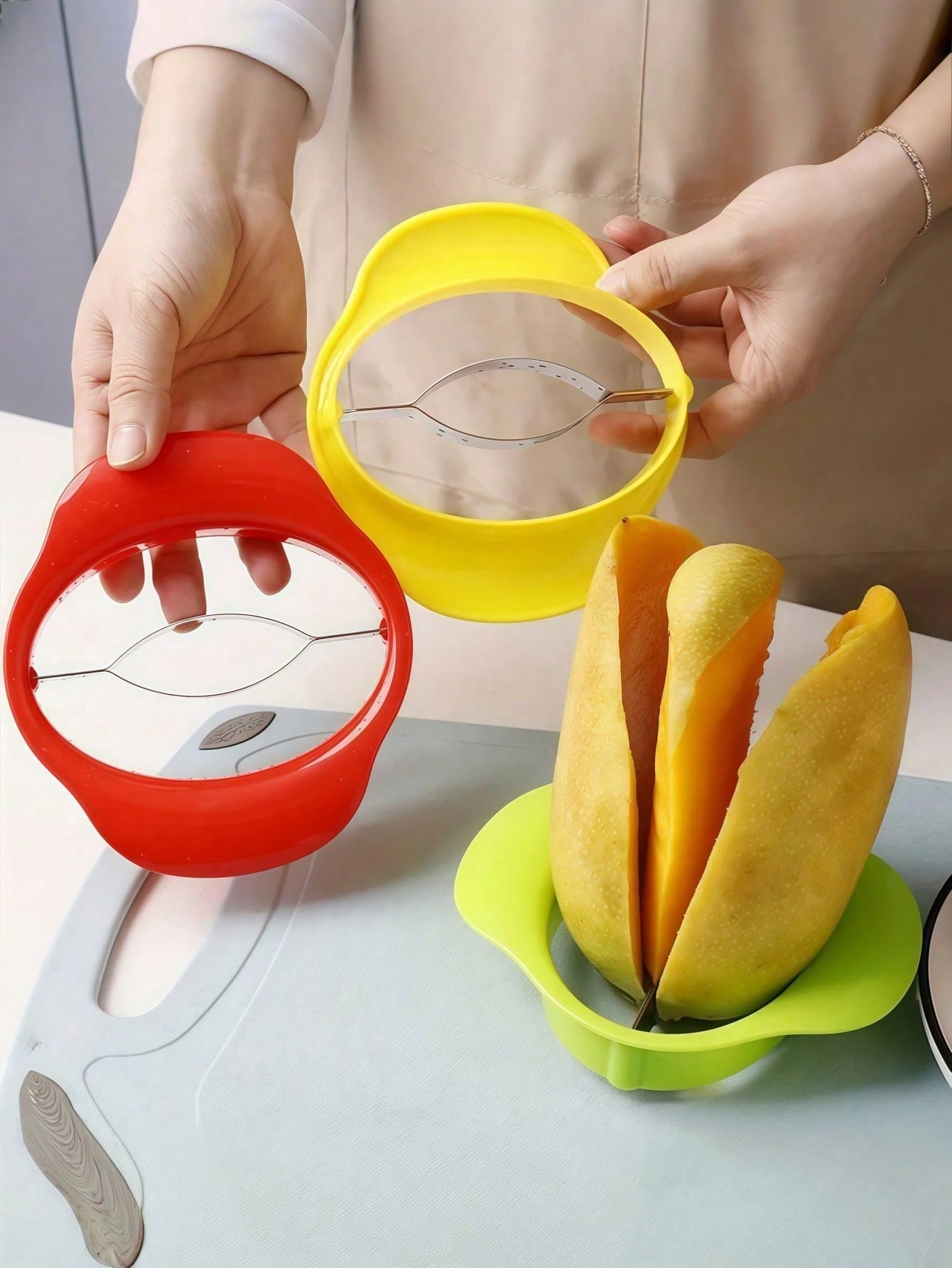 Ergonomic Mango Peeler and Slicer Easy Fruit Divider Tool