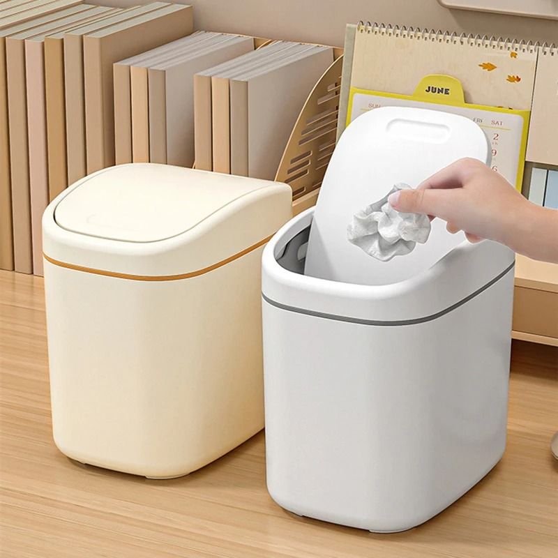 Compact Desktop Trash Can With Shake Cover