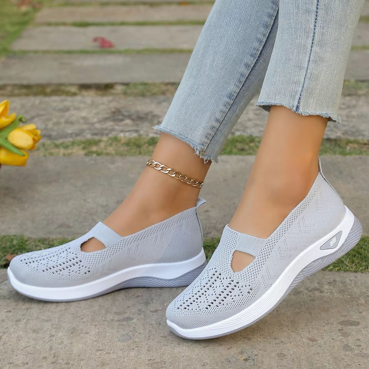 AirFlex Women's Breathable Walking Shoes – Lightweight, Soft-Soled Casual Sneakers