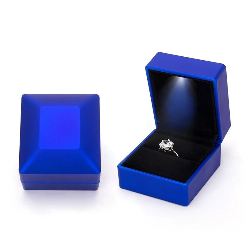 LED Lighted Jewelry Box – Heart & Square Velvet Proposal Cases
