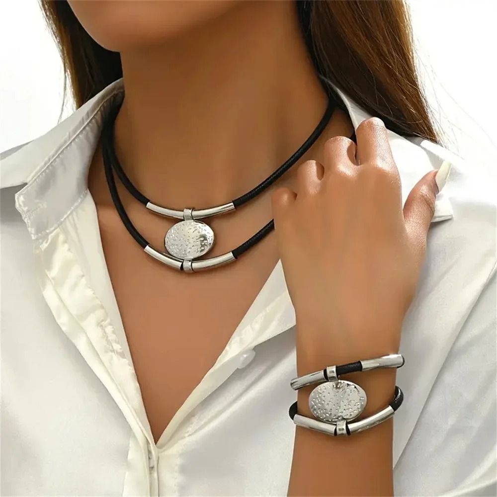 Fashion Oval Metal Necklace and Bracelet Set Vintage Faux Leather Double Layered Chain Jewelry