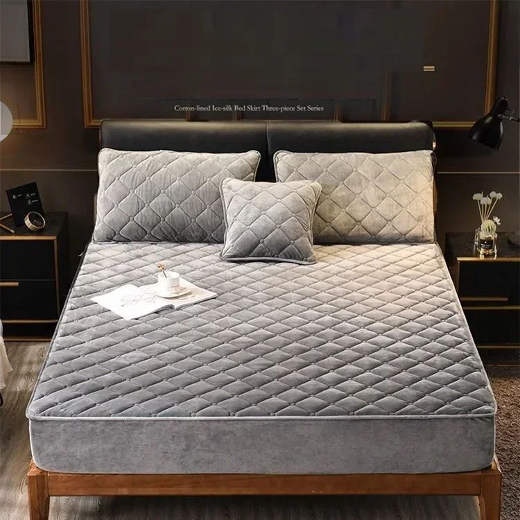 Plush Thickened Crystal Velvet Quilted Mattress Cover
