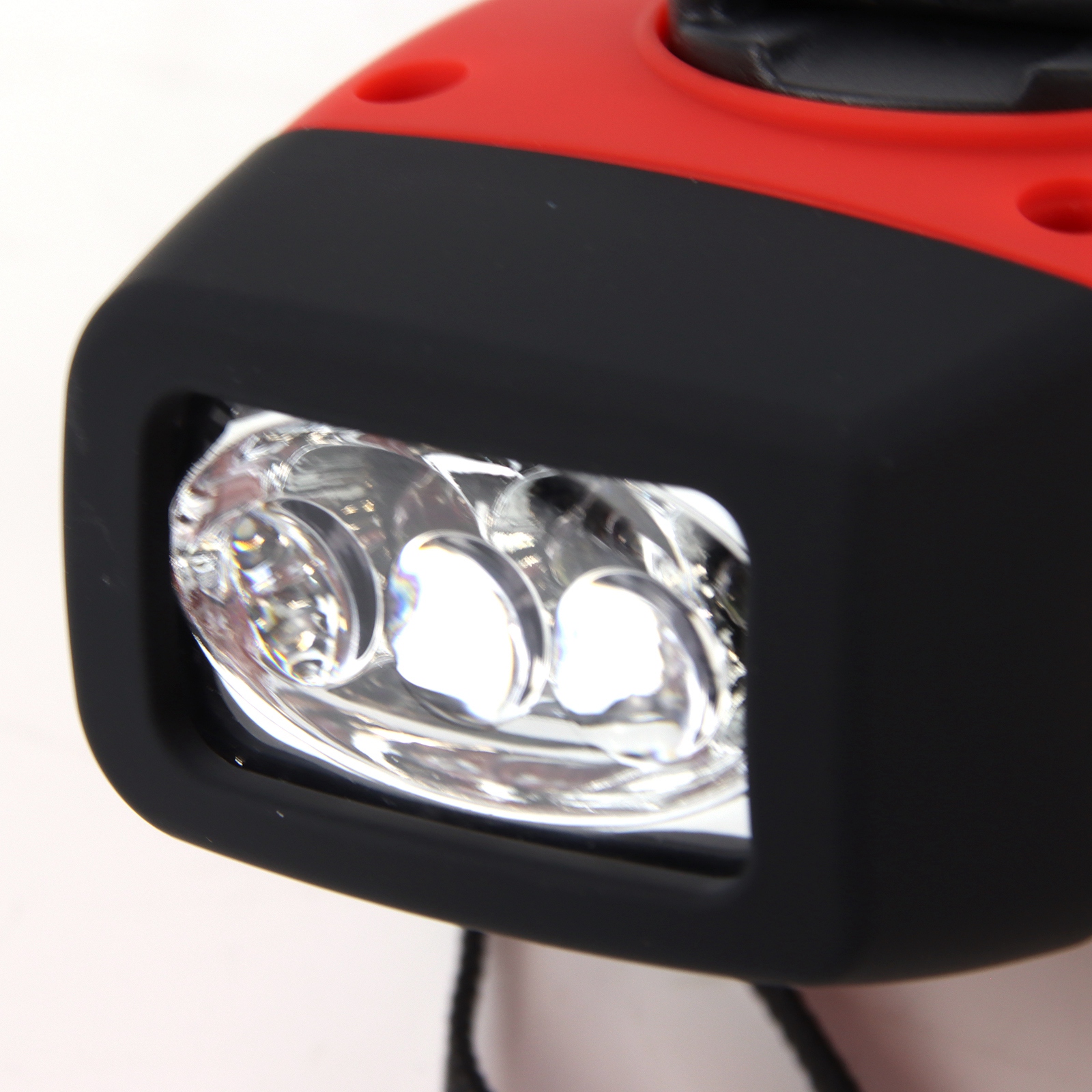 Multifunctional Solar Hand Crank Radio with Flashlight, USB Charging, and Emergency Power Bank