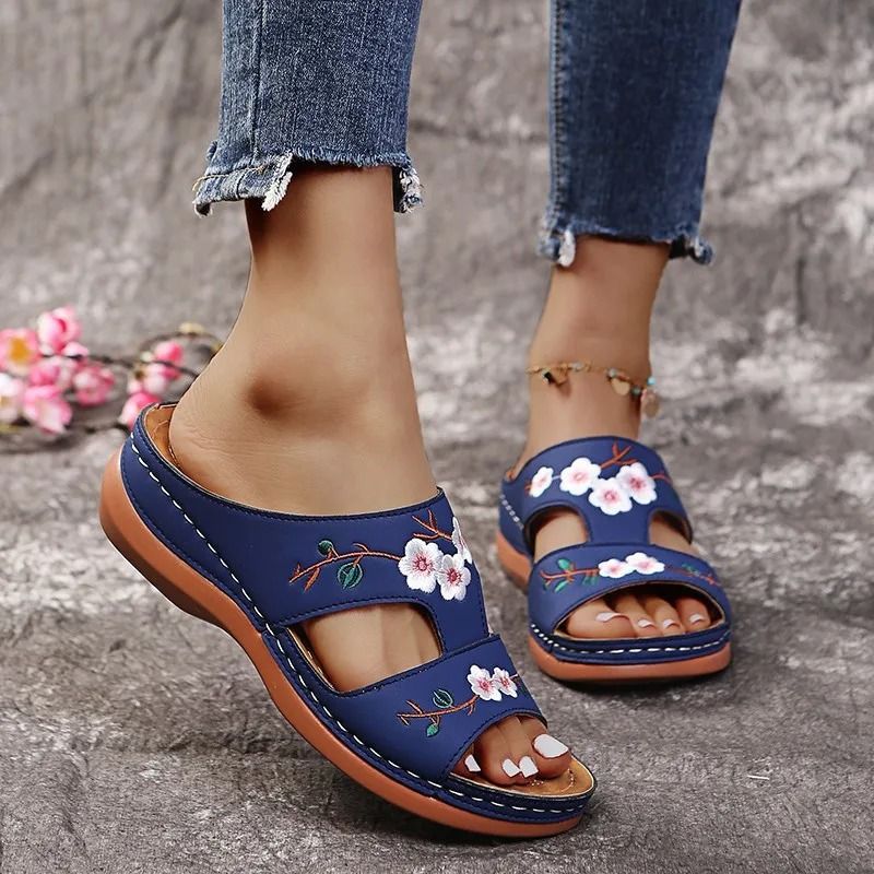 Women Embroidered Flower Leather Wedge Slippers