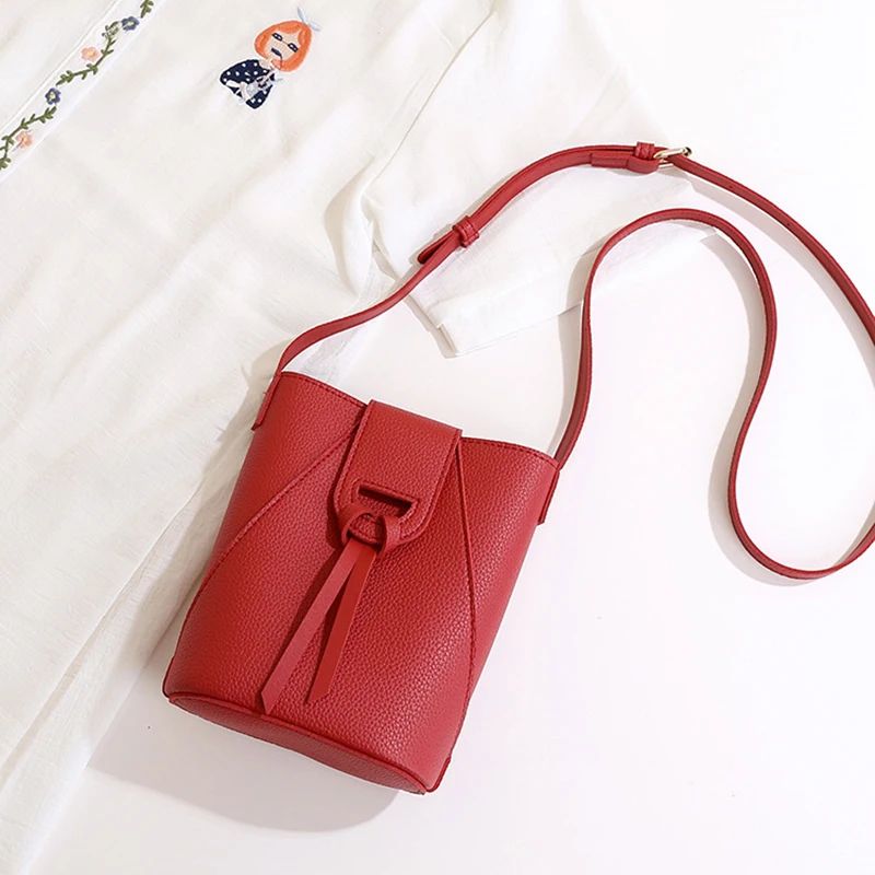 Everyday Chic Womens PU Leather Shoulder & Large Capacity Crossbody Bag – Stylish Womens Handbag Purse