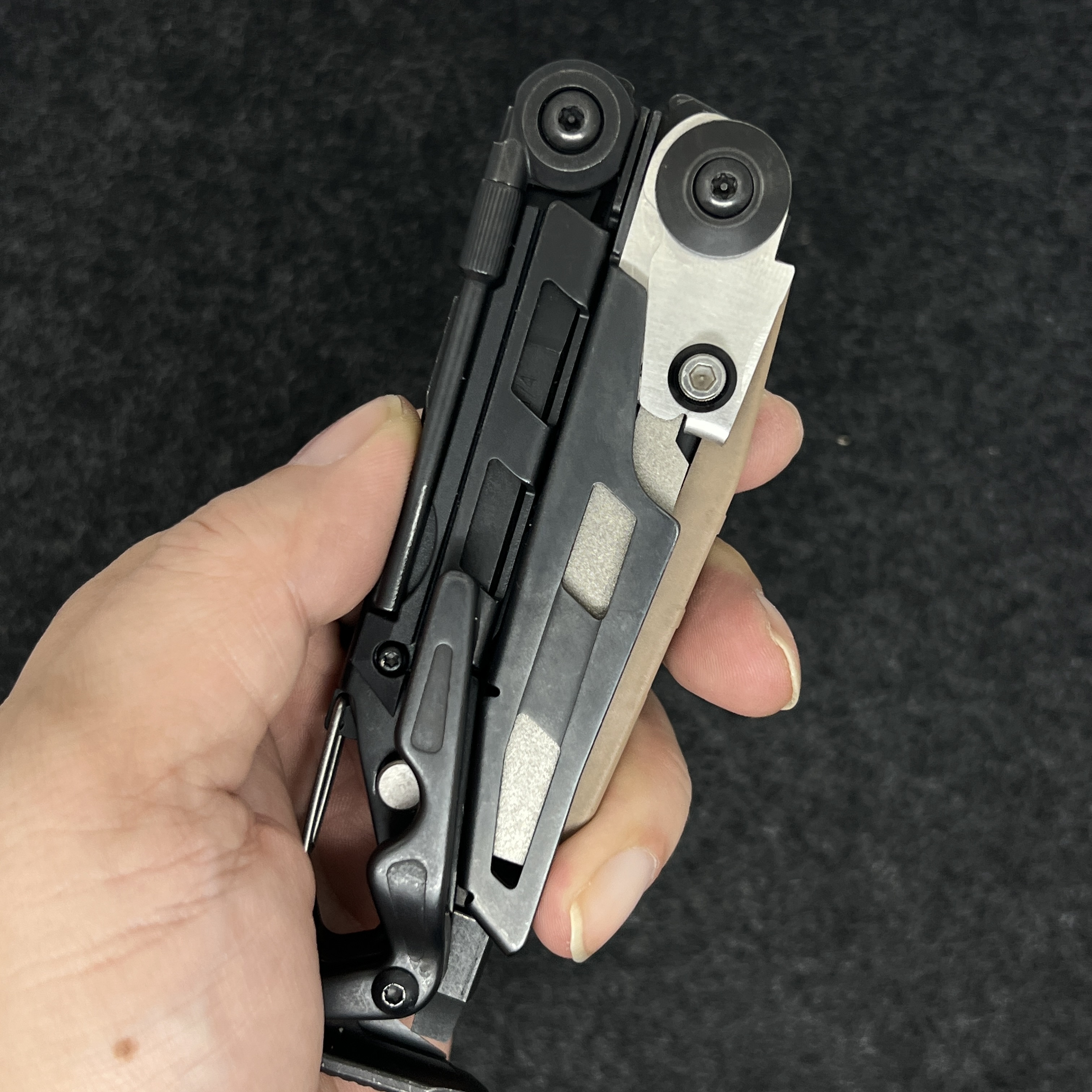 Stainless Steel T-Saw Adapter Holder for Leatherman MUT Multi Tool with Thumb Grip Driver