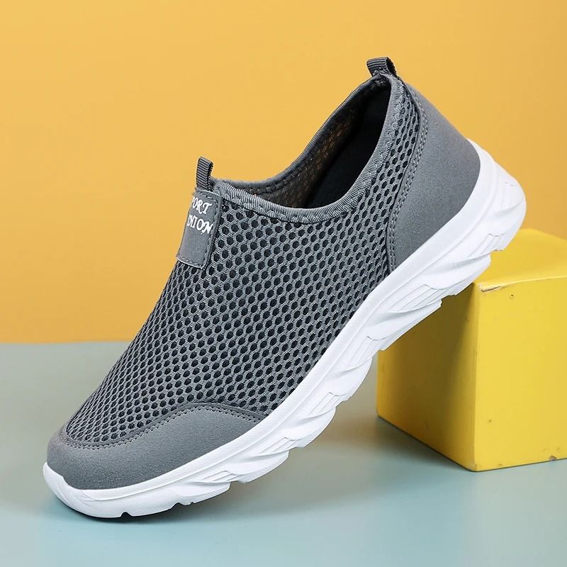 Men Lightweight Breathable Slip On Casual Outdoor Walking Shoes