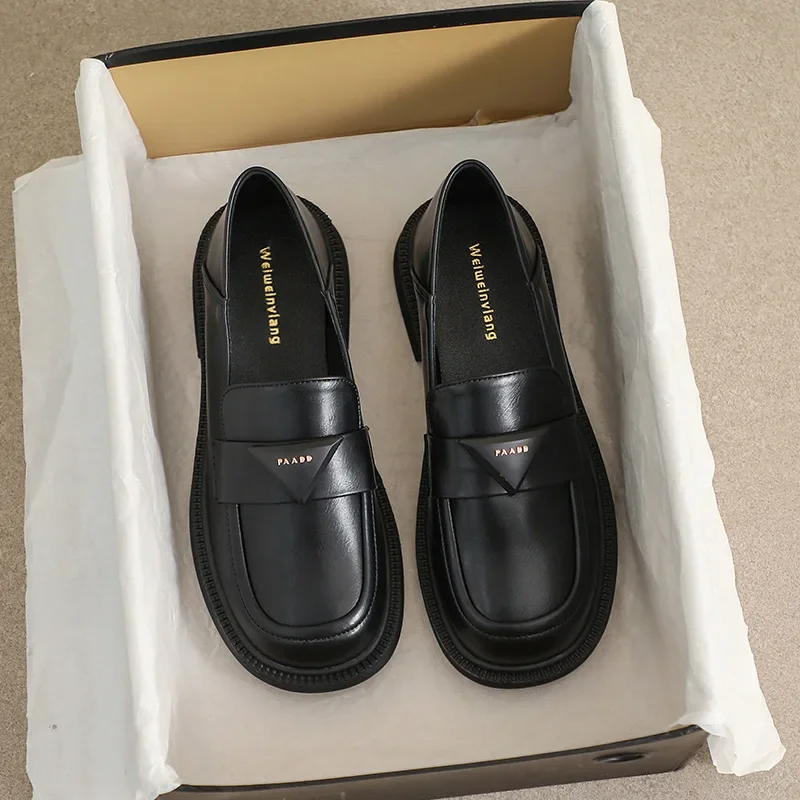 Black Women's Leather Loafers, Mid Heel, British Style Casual Shoes for Spring, Office & Banquet Wear Fashion Design