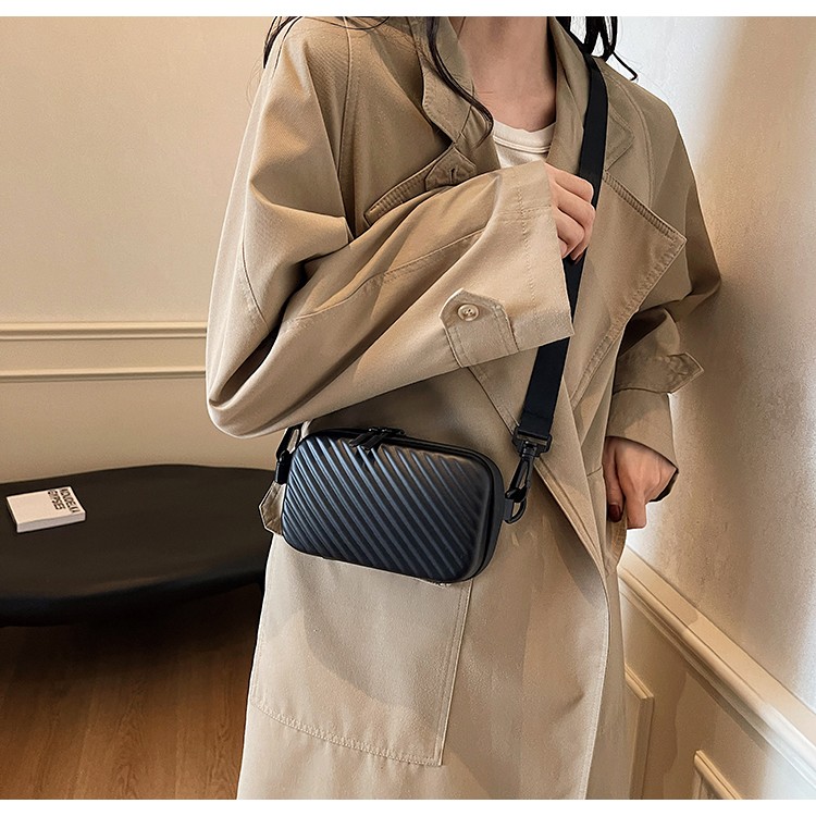 Lightweight PU Leather Crossbody Box Bag for Men and Women