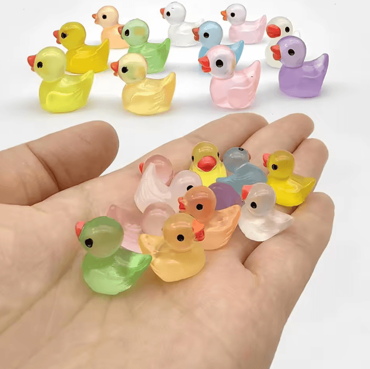 30/60/100PCS Glowing Mini Resin Little Ducks Moss Microlandscape Miniature Duck Figurines Fairy Garden Accessories Home