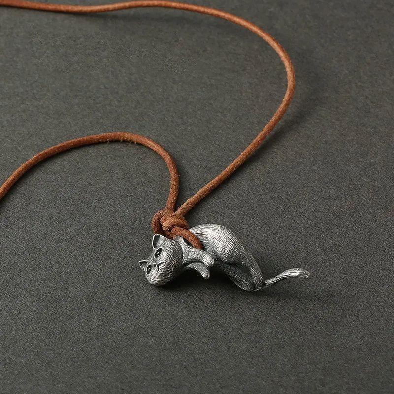 Original Design Cat Pendant Necklace, Creative Personality Jewelry Gift for Women & Men