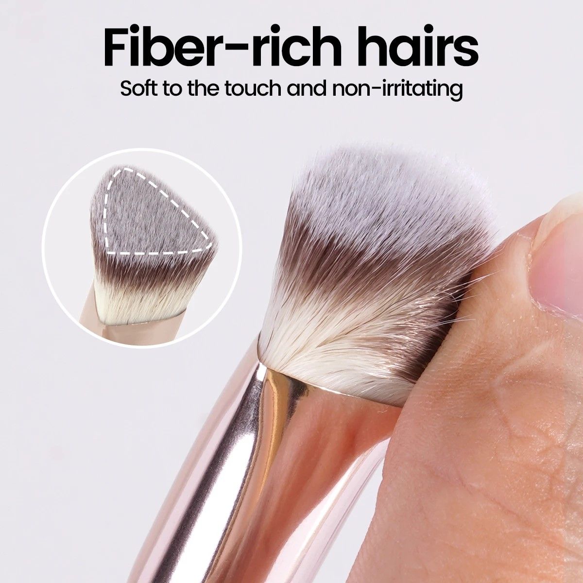 MAANGE Precision Triangle Under-Eye Concealer & Foundation Brush
