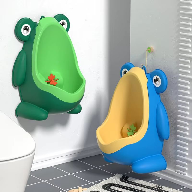 Frog Shape Wall Mounted Baby Urinal Potty Trainer for Boys with Fun Target