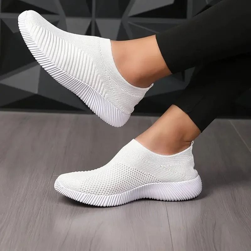Womens Breathable Mesh Sneakers Lightweight Low Top Walking and Running Shoes