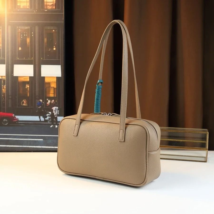 High-Capacity Boston Messenger Handbag