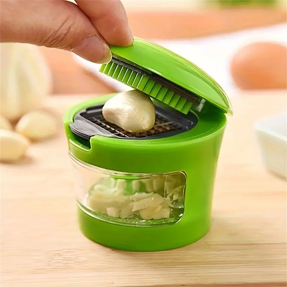 Stainless Steel Garlic Press & Vegetable Mincer – Easy Manual Kitchen Tool